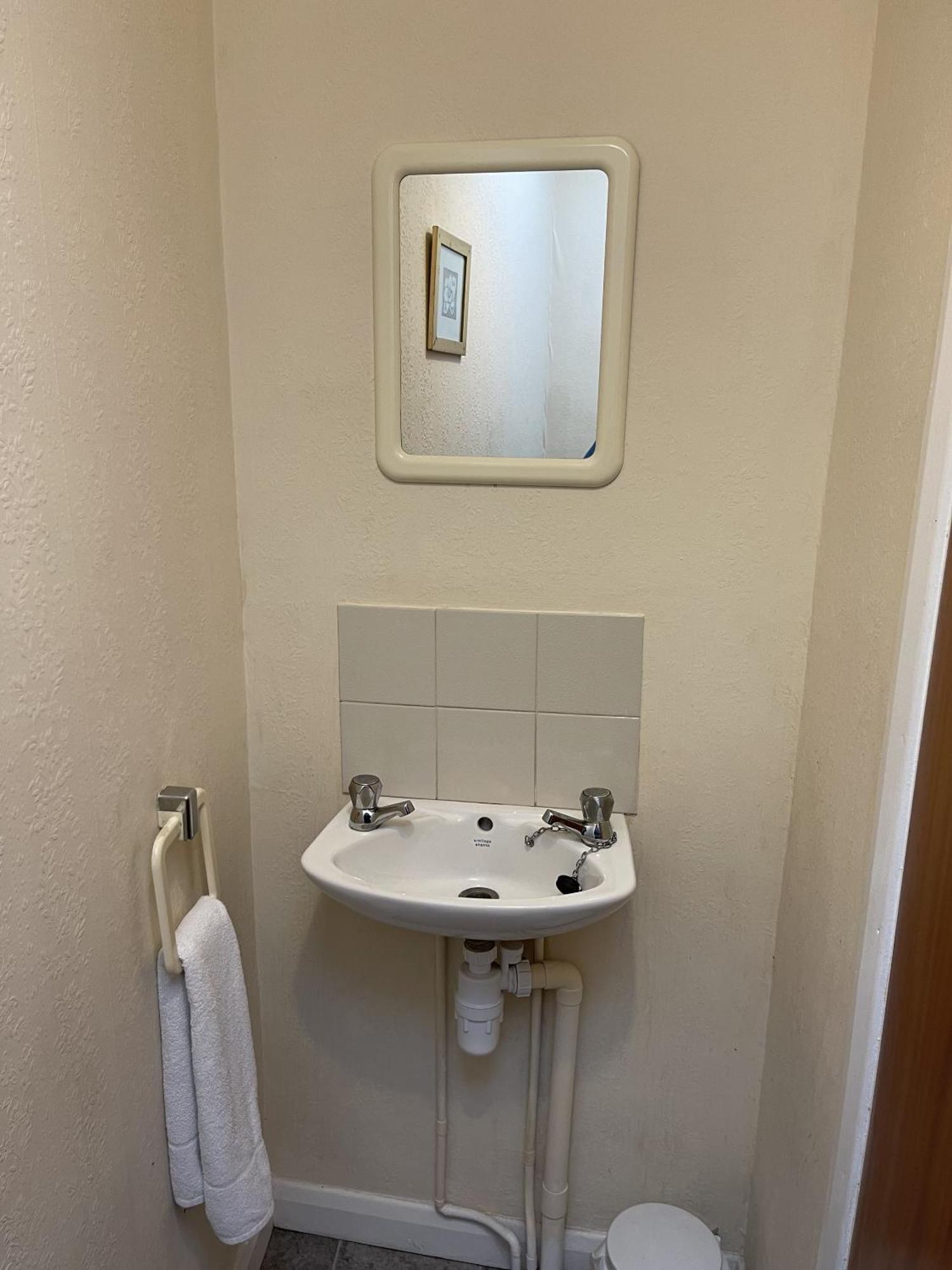Lamplighter Guesthouse Plymouth Værelse billede