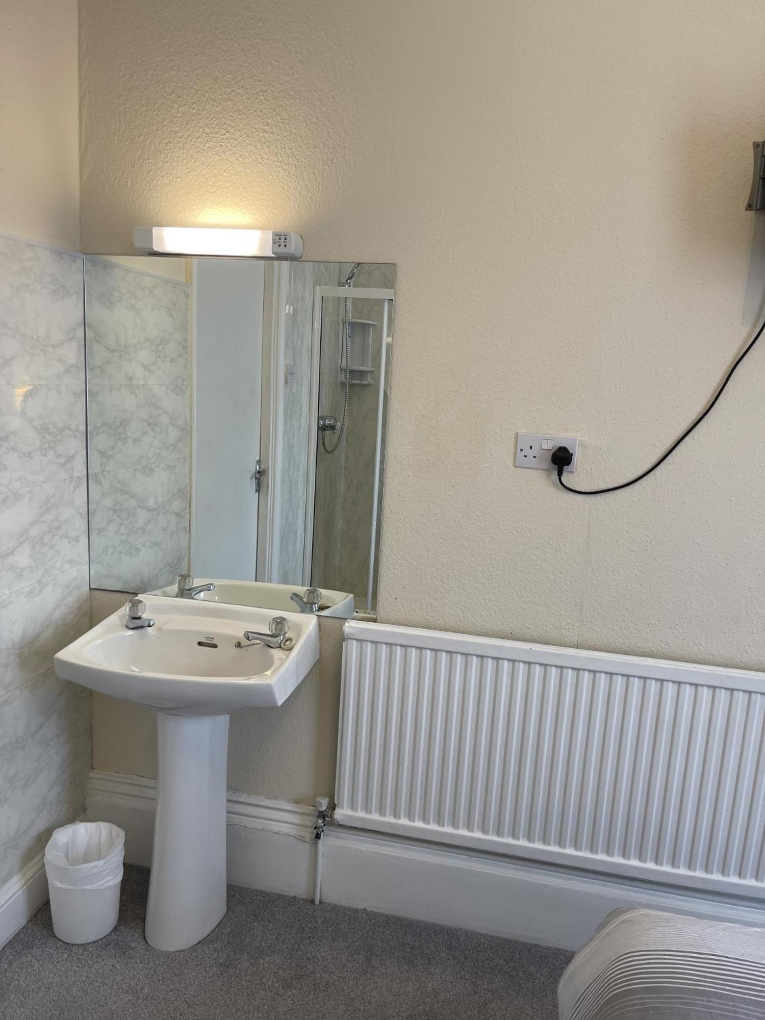 Lamplighter Guesthouse Plymouth Værelse billede