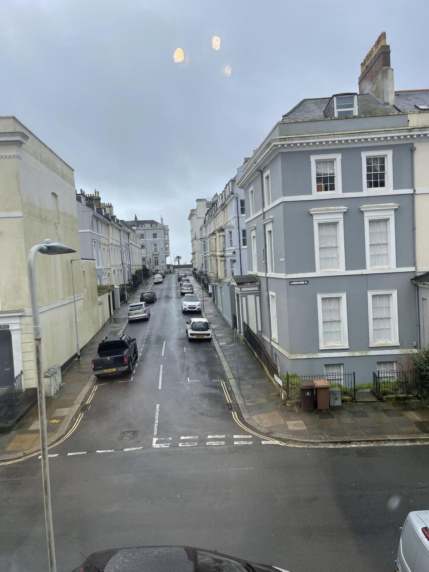 Lamplighter Guesthouse Plymouth Værelse billede